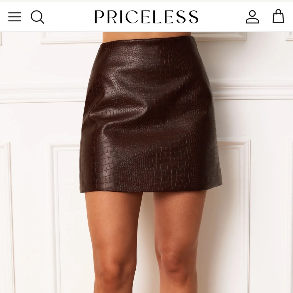 Textured Faux Croc Mini Skirt in Dark Brown